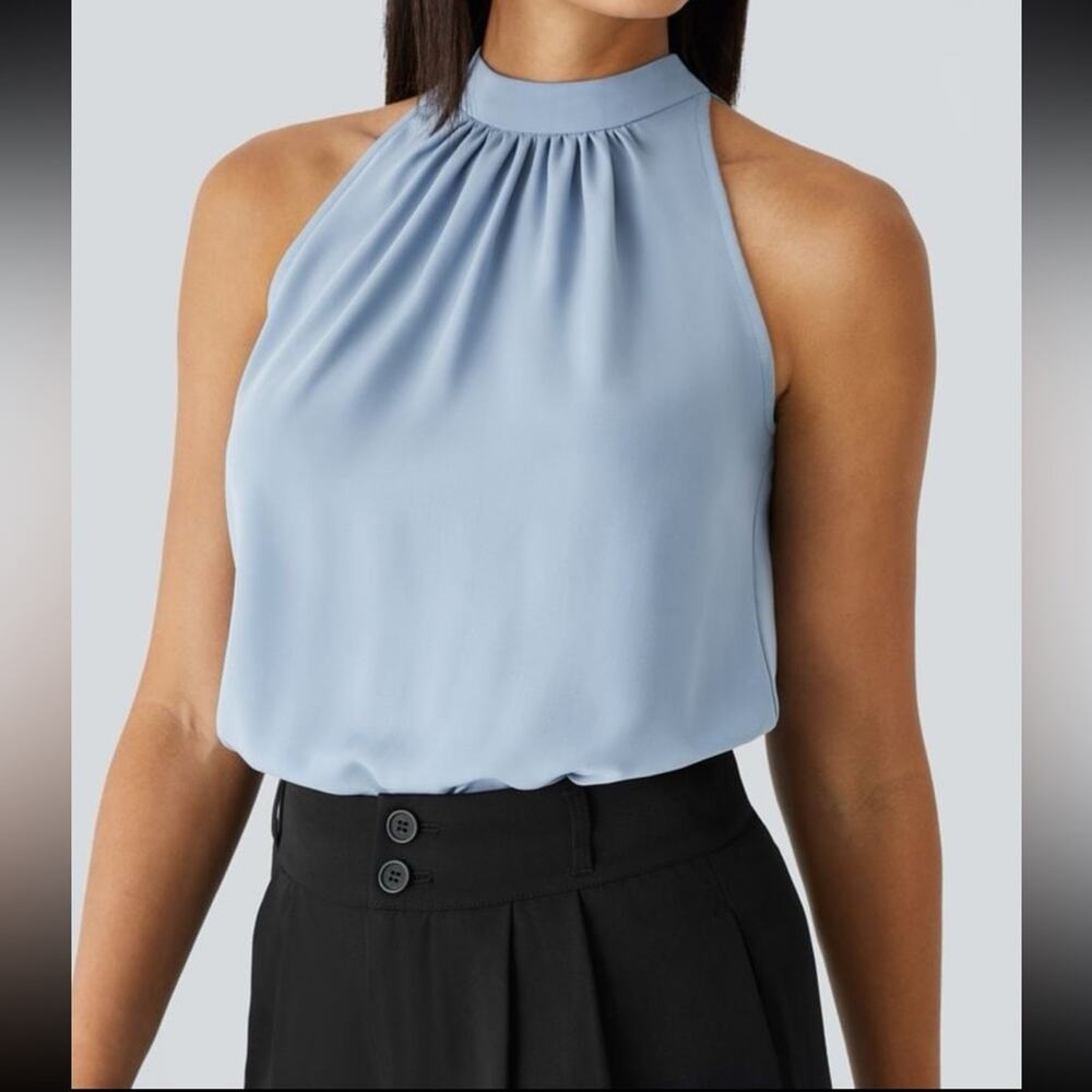 NWT Halara Keyhole Back Halter Sleeveless Curved Hem Work Blouse xs